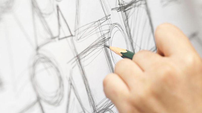 Bạn cần sáng tạo và phác thảo ý tưởng thiết kế của mình