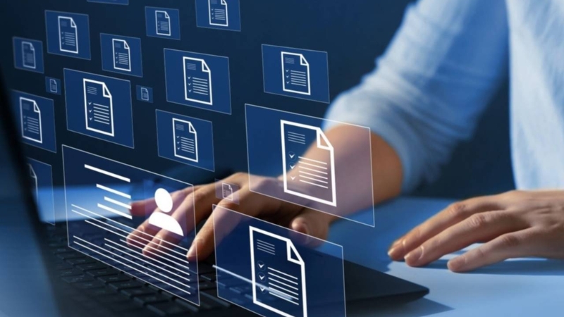 CDP chủ yếu tập trung vào việc thu thập, hợp nhất và quản lý dữ liệu khách hàng từ mọi nguồn