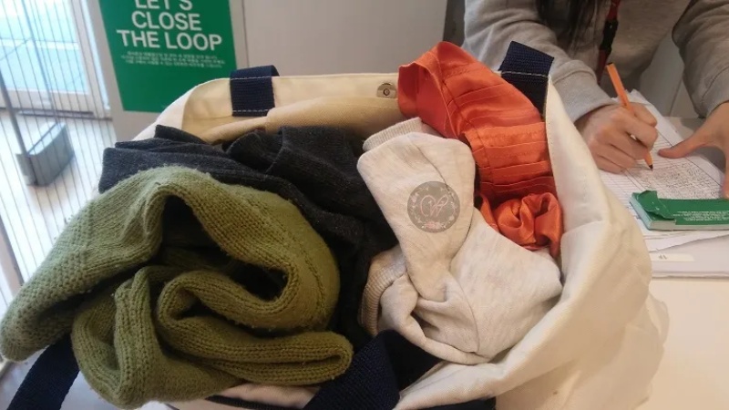 H&M với chiến dịch "Close the Loop"