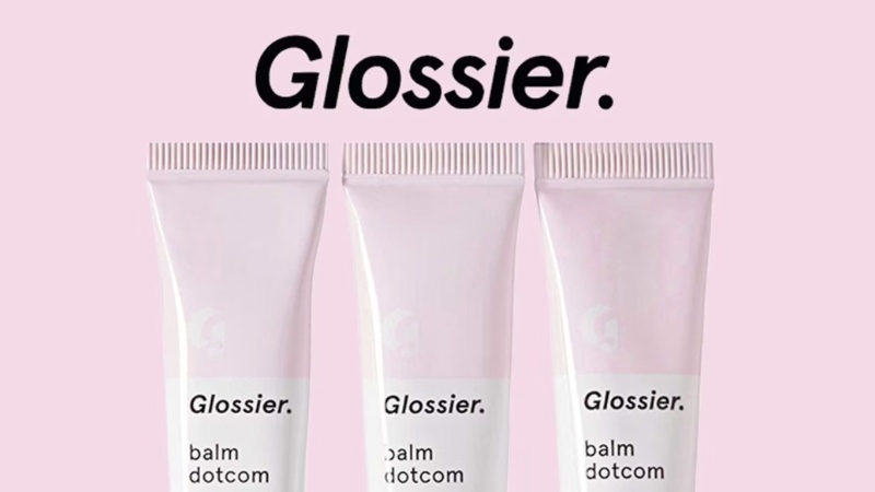 Glossier với chiến lược tăng trưởng từ cộng đồng