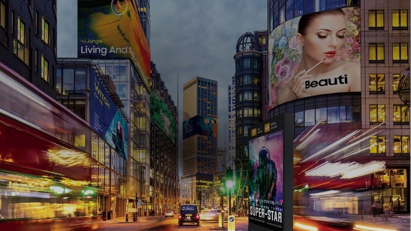 Màn hình LED khổ lớn thường được đặt tại các khu vực sầm uất