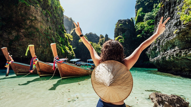 TVC du lịch là phim quảng cáo sử dụng ngôn ngữ hình ảnh và âm thanh để giới thiệu điểm đến, dịch vụ lữ hành hoặc khách sạn